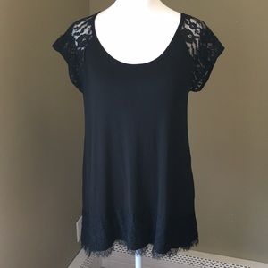 August Silk Black lace tee size S
